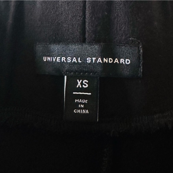 UNIVERSAL STANDARD BLACK SIGNATURE PONTE PANTS SIZE 10/12 - Picture 12 of 16